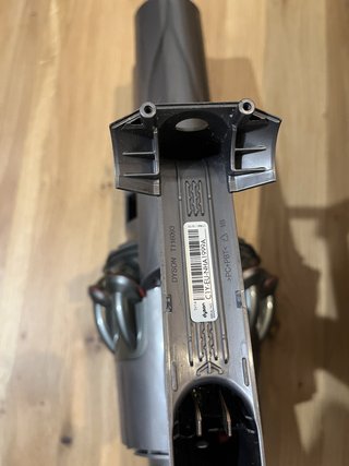 Dyson V11 SV14 funzionante con rottura