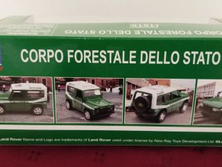 Set 2 modellini auto: Fiat Grande Punto e Land Rov