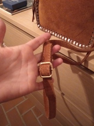 Bolso de piel marrón Pell Selecta.