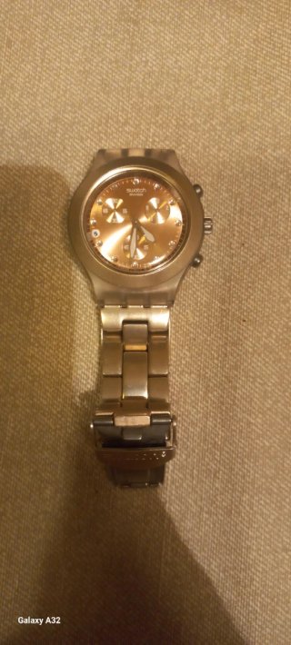 Reloj Swatch Mujer rosa y Plateado