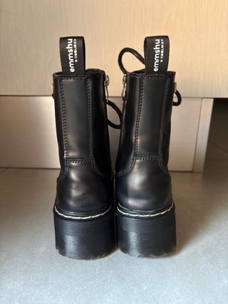 Botas negras Emmshu plataforma