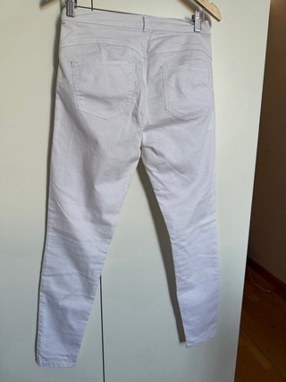 Pantalón blanco Terranova