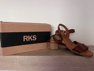 Sandalias RKS Talla 40 Marrón Nuevo
