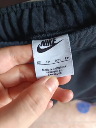 Pantalones cortos Nike negros y rosas