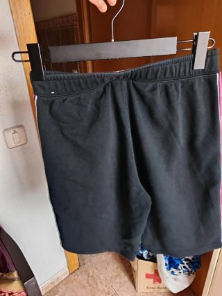 Pantalones cortos Nike negros y rosas