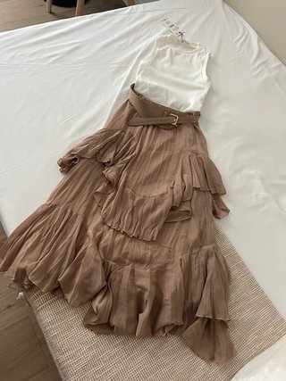 Vestido volantes cinturón Zara Talla XS, S y M