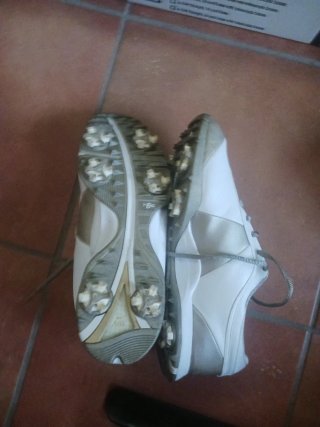 Zapatillas de golf Nike blancas y grises