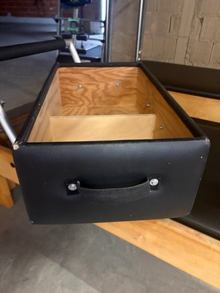 Pilates reformer cajón/box