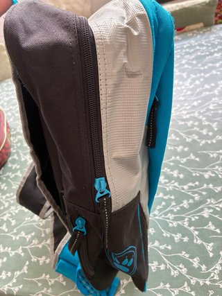 Mochila Kelme azul y negra