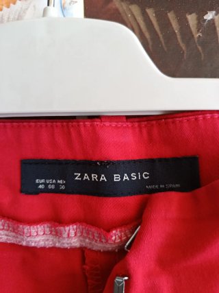 Pantalón pirata Zara Basic rojo