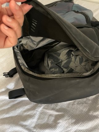 Mochila Decathlon Negra y Gris