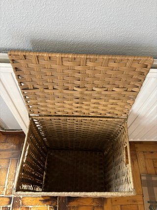 Cesta de mimbre para ropa sucia