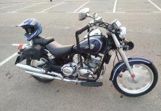 Daelim Cruiser Moto Azul y Negra