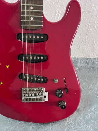 Guitarra eléctrica CMI Vintage + Amplificador Smar