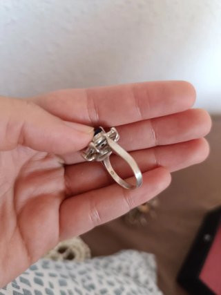 Anillo azul estilo Lady Di con marquesitas