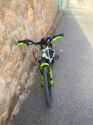 Bicicleta Infantil Blanca y Verde