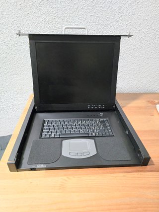 Consola KVM Rack 19 Fujitsu RC25 1U