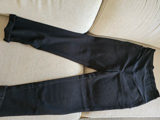 Pantalones pitillo premamá negro, azul y beis