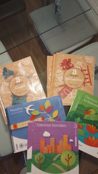 Libros de 3° de Primaria Colegio La Laguna