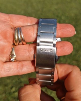 Reloj Casio Analógico-Digital nuevo
