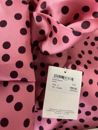 Vestido elegante rosa con lunares