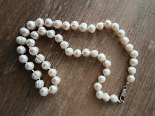 Collana perle bianche finitura argento