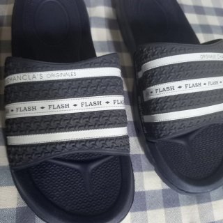 Comjunto, Sandalias  Geox y chanclas, Flash