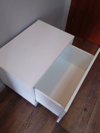 Modulo cajón blanco con patas de Ikea Bestå