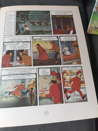 2 comics de Tintin y SuperLopez