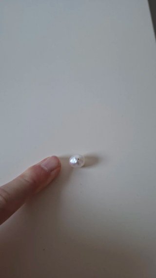 Perla cultivada natural / Perla barroca blanca