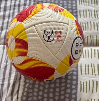 Balón Adidas Copa del Rey Victoria