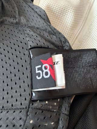Mono Dainese cuero sportbike negro rojo blanco
