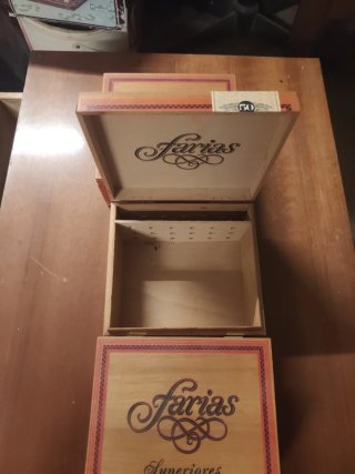 Caja de Farias Superiores