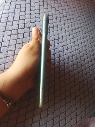 iPhone 11 con placa base rota