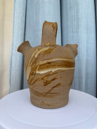 Búcaro decorativo de cerámica hecho a torno