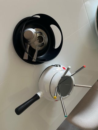 Set de fondue blanco con accesorios