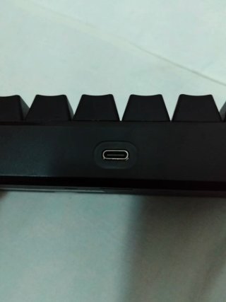 Teclado Gamer 60% Mecânico RGB