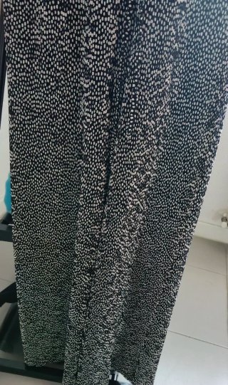 Mono Pull&Bear negro lunares blanco talla M