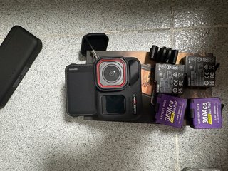Cámara Insta360 Ace Pro 2 + Baterías