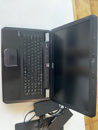 MSI GT70 2QD averiado
