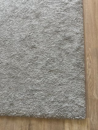 Alfombra gris de tela