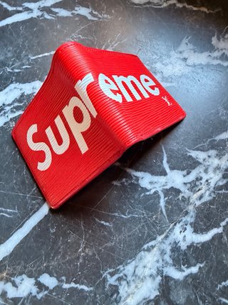 Cartera Supreme Roja Nueva