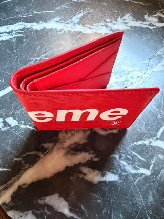 Cartera Supreme Roja Nueva