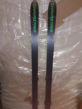 2 Esquís Dynastar Retro fijaciones Salomón
