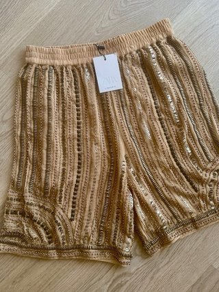 Bermudas Zara beige con abalorios Talla M
