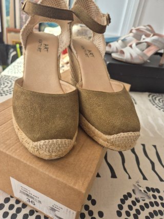 Cuñas Art Nature Beige y Verde Talla 36