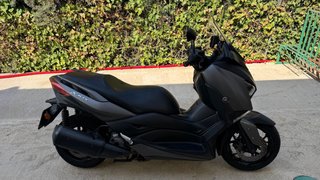 Yamaha XMAX 300 Negra/Gris