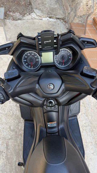 Yamaha XMAX 300 Negra/Gris