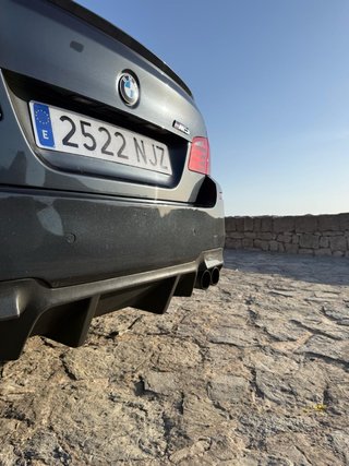 BMW M5 F10 volante derecha