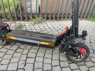 Monopattino Elettrico Lewis Pro Nero/Rosso